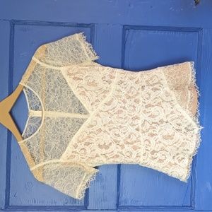 BCBGMAXAZRIA ivory lace peplum blouse XSmall